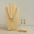 Conjunto Isabel Blanco + Pendientes Cortos