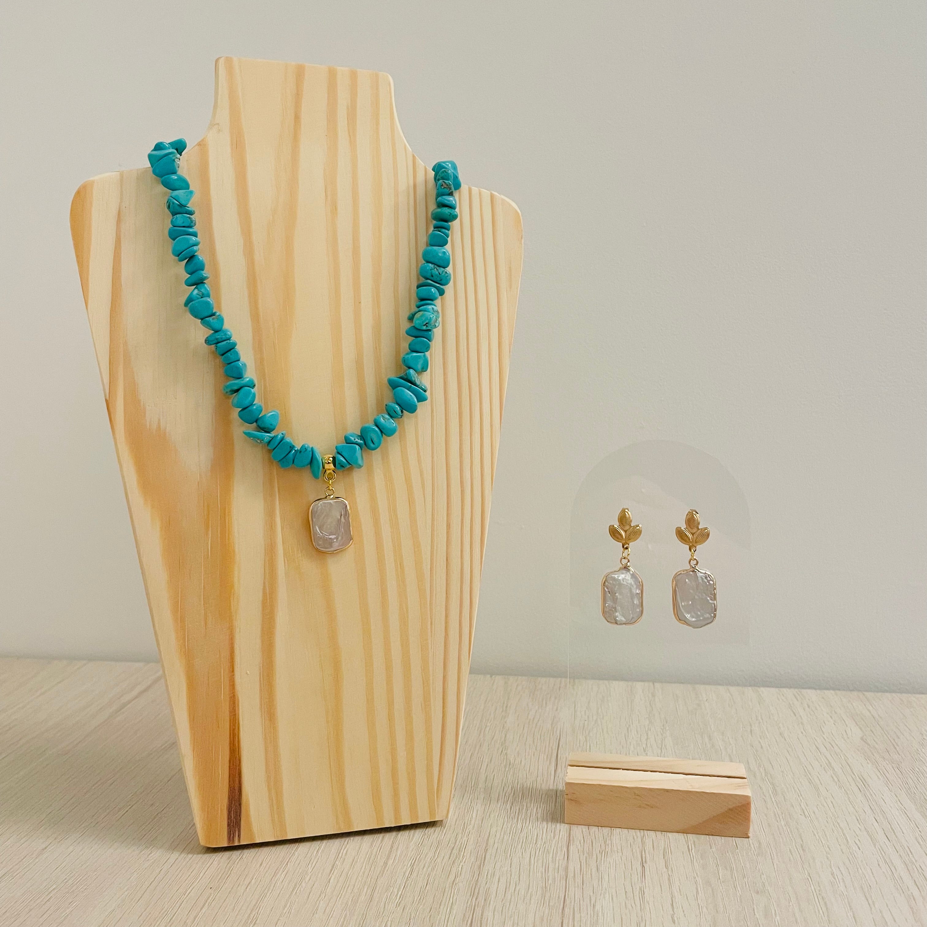 Conjunto Isabel Turquesa + Pendientes Cortos