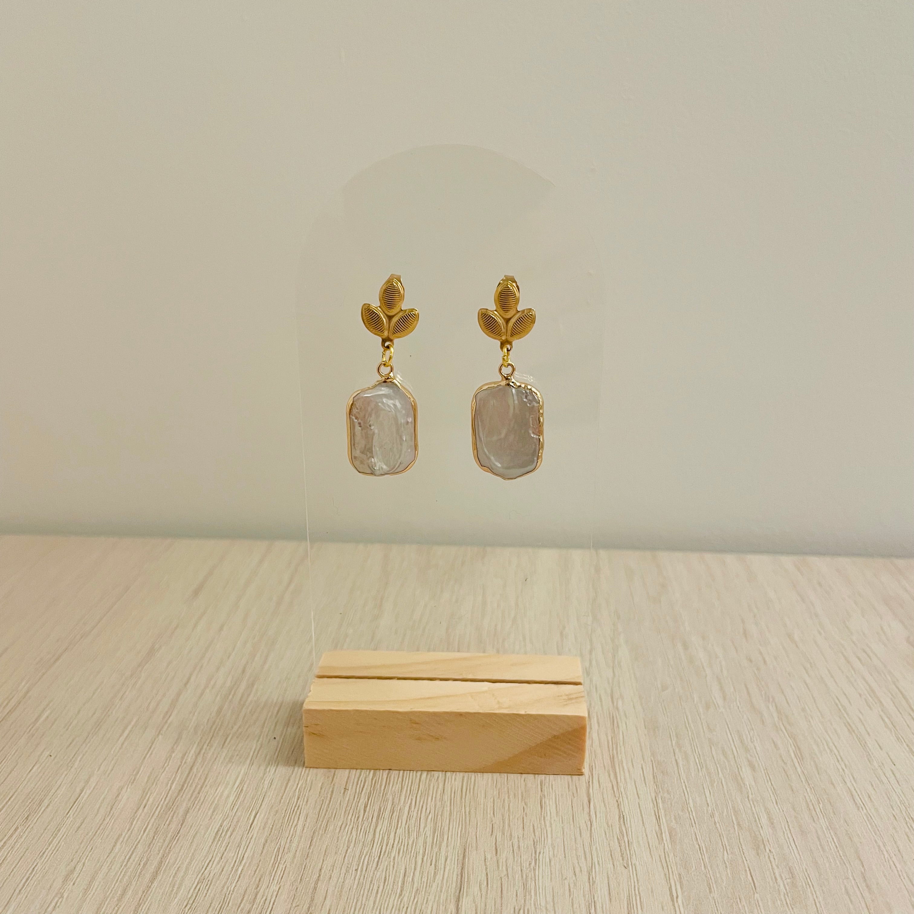 Pendientes Isabel Cortos
